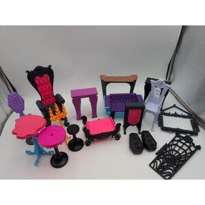 Monster High Doll Furniture Lot‎ Freaky Fusion Catacombs Castle